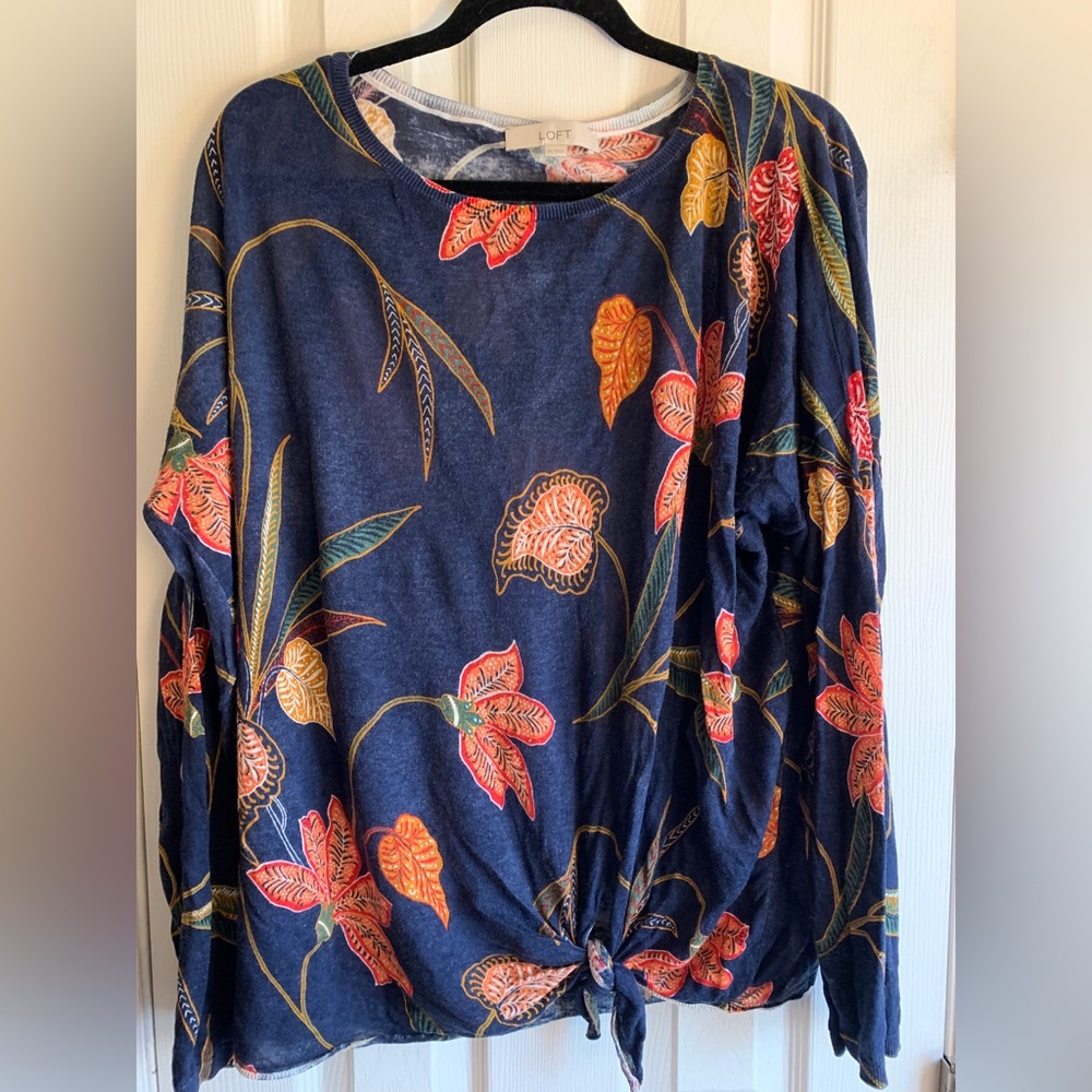 Loft light weight knit sweater